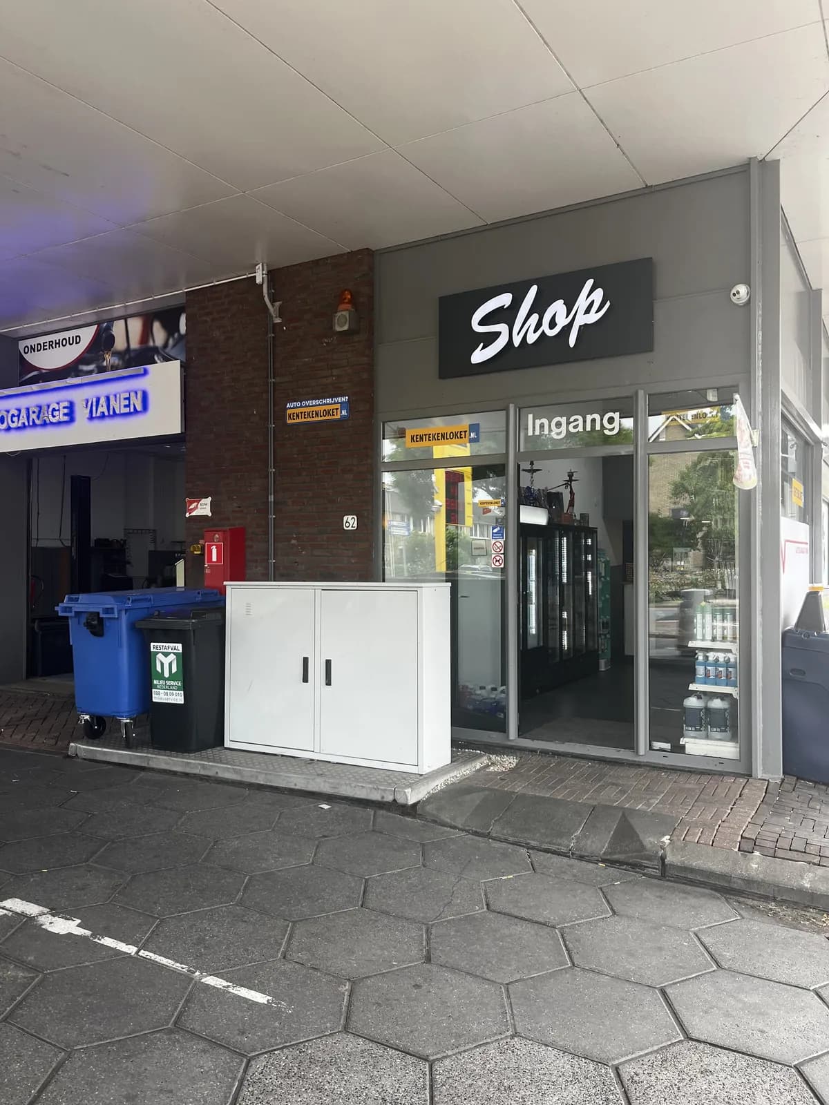 Ingang van de AGV Shop