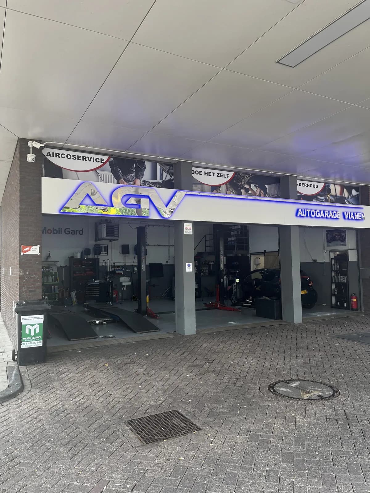 Gevel van AGV Autogarage Vianen